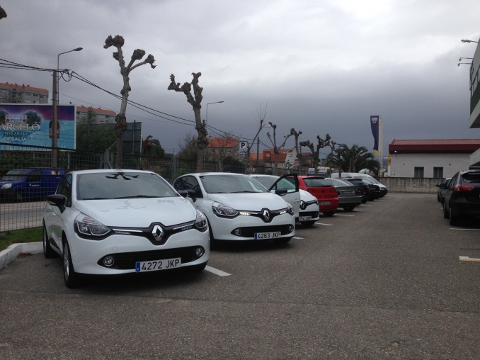3 coches elétricos Renault en Cofano